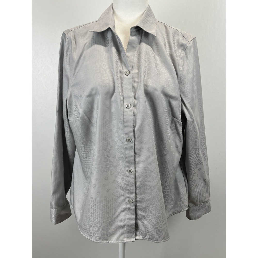 Chico's Wrinkle Resistant Button Up Shirt Sz 2 US Large Gray Animal Print Sheen